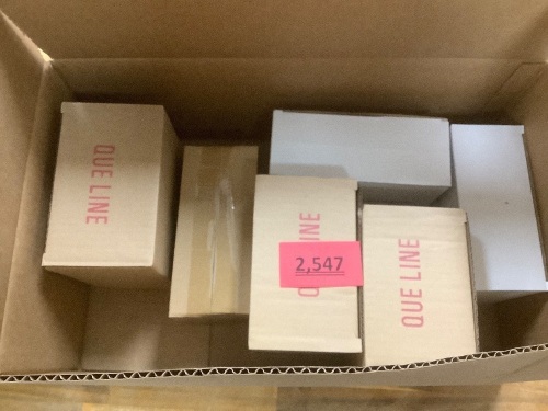 box of miscellanous lighters and accessories - Lot 2547