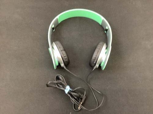iLive Wired Headphones - Lot 315