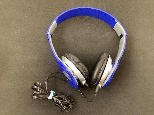 iLive Wired Headphones, Foldable - Lot 526