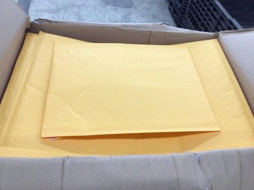 Case of 100 Kraft Bubble Mailers - Lot 424