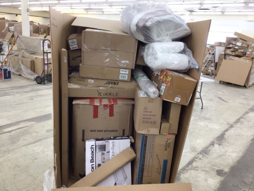 Pallet of Presorted Mixed Returns, Some Bedding & Mattress - Lot 219
