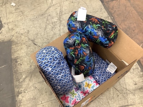 Box of 6 Comfort Bay Squeeze Bead Pillows - Lot 526