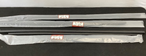 3pc Weather Strip for Rav4 2006 - Lot 284