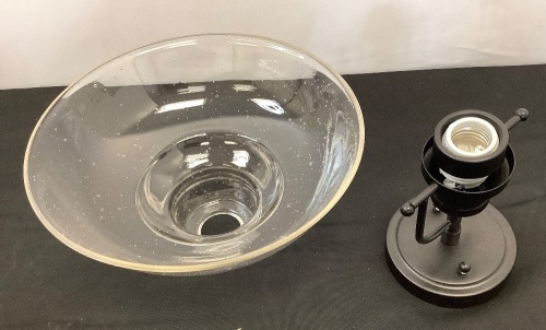 Small Light Fixture - Lot 650