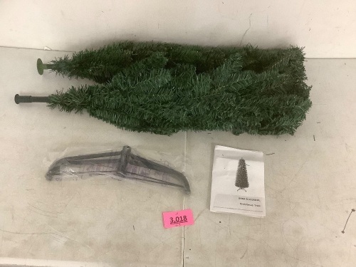6ft Pencil Christmas Tree - Lot 3018