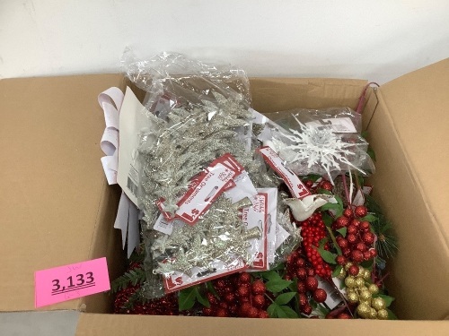 Miscellaneous Christmas Items - Lot 3133