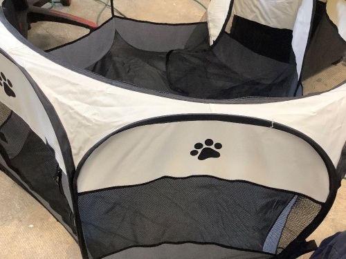 Pop Up Pet Play Pen - Lot 223