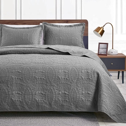 3pc Love's Cabin Quilt, King Size - Lot 139