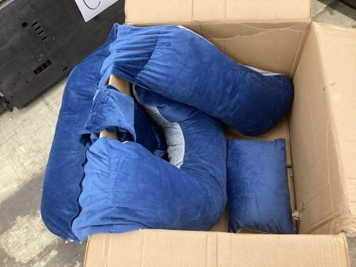 Chilling Home Maternity Pillow  - Lot 890
