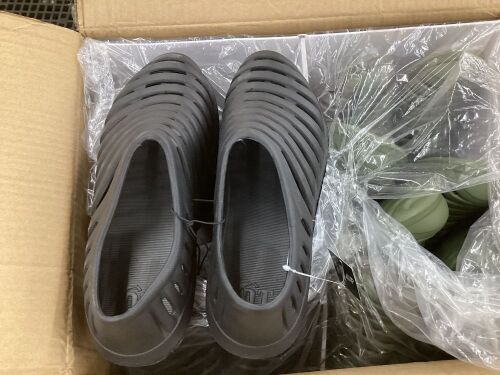 Case of Water Shoes  - Lot 549