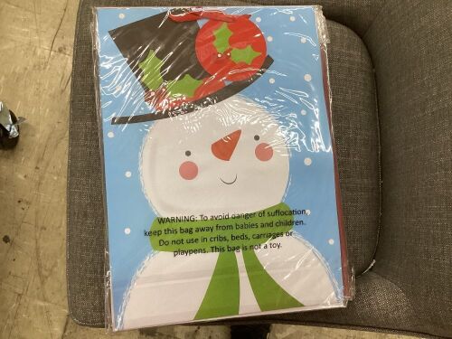 Lot of (5) Holiday Gift Bags, 8 ct  - Lot 728