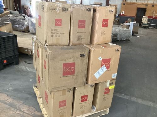 Pallet of Cantilever Umbrella Stands  - Lot 124