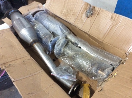 Lot of (3) Catalytic Converters, Unknown Fitment  - Lot 577