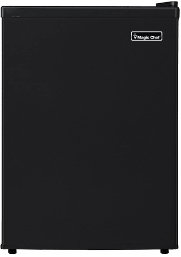 Magic Chef 2.4 cu. ft Compact Refrigerator - Lot 369