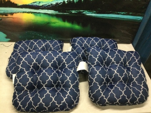 Lot of (4) Chair Cushions - Lot 571