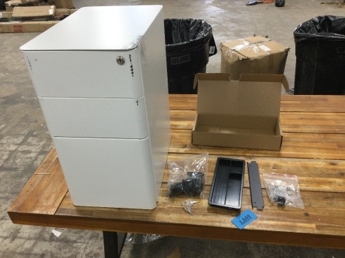 3 Drawer Metal Filing Cabinet w/ Wheels - Lot 3849