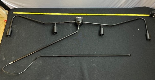 4 Light Light Fixture, Possible Missing Pieces - Lot 453