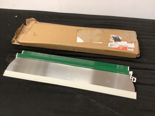 24" Skimming Blade - Lot 159