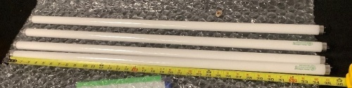Set of 4 Tube Lights - Lot 350