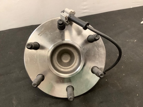 MOSTPLUS Wheel Hub (P/N: M17006Y 1061945) Chevy Cadillac GMC 2WD - Lot 303