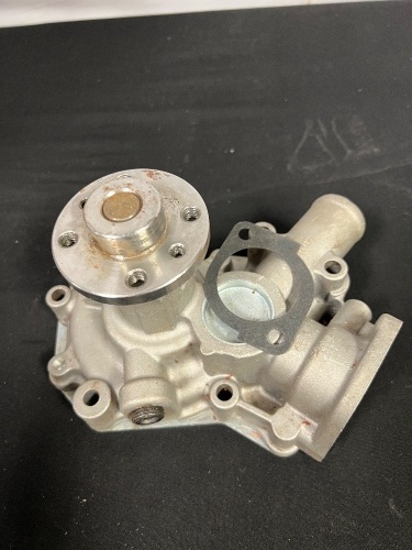 Isuzu Water Pump 8-97321508-3 - Lot 508