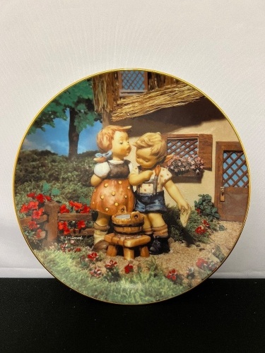 M.J. Hummel 8” Collectors Plate “Squeaky Clean” - Lot 19
