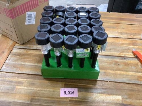 True Living Plastic Solar Stake box of 25 - Lot 5016