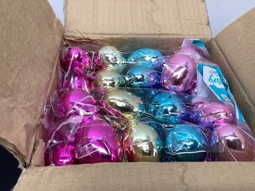 Case of (12) 8 Pack 40mm Metalic Plastic Eggs - Lot 149