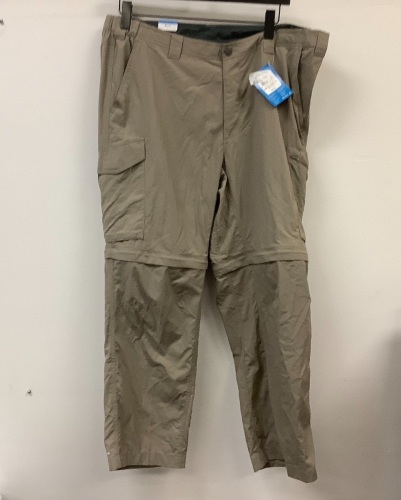 Columbia Silver Ridge Convertible Pants Men's 42/30, E-Comm Return, Sold As-is - Lot 381