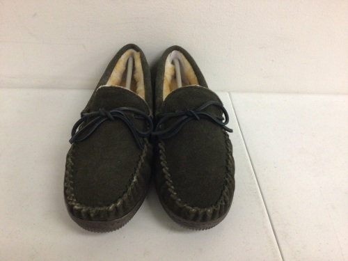 Tamarac Cowhide Camper Comfort Slippers Men's 9M, Appears New, Sold As-is - Lot 191