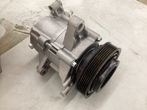 AC Compressor  - Lot 730