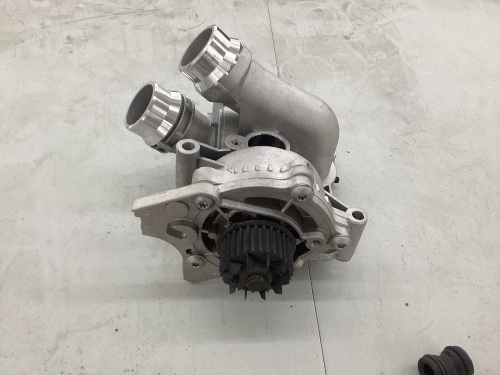 Aluminum Water Pump  - Lot 740