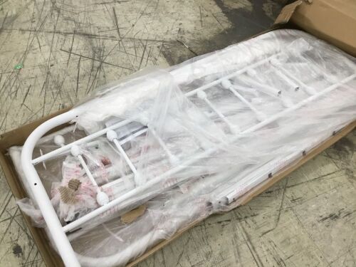 DUMEE Queen Metal Platform Bed Frame, Textured White  - Lot 193