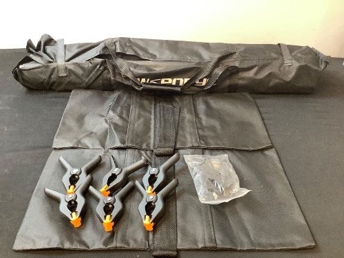 Backdrop Screen w/ Carry Case - No Instructions - Lot 259