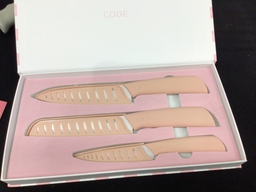 CODE LoveLife 3 Pcs Ceramic Knife Set - Lot 290