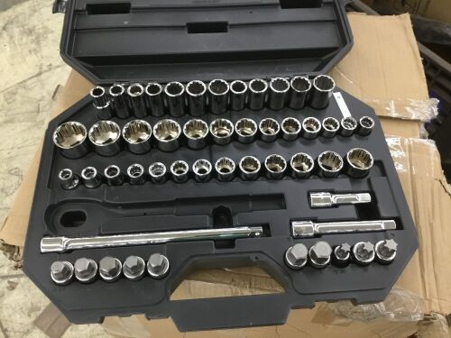 Husky 1/2 in. Drive Mechanics Tool Set - Missing Ratchet  - Lot 301