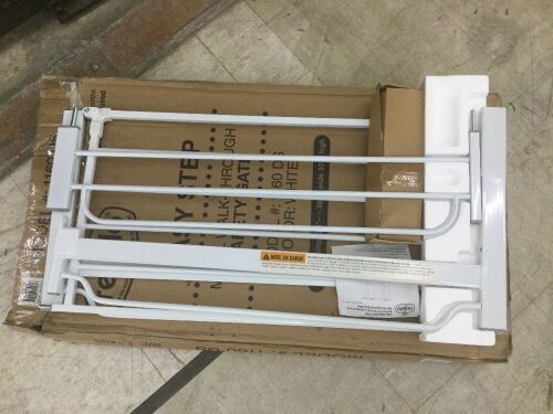 Regalo Easy Step Metal Walk Through Gate - Lot 391