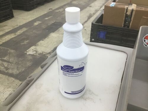 Diversey Crew Super Blue Mild Acid Bowl Cleaner, Citrus, 32 oz Squeeze Bottle, 12/Carton - Lot 793