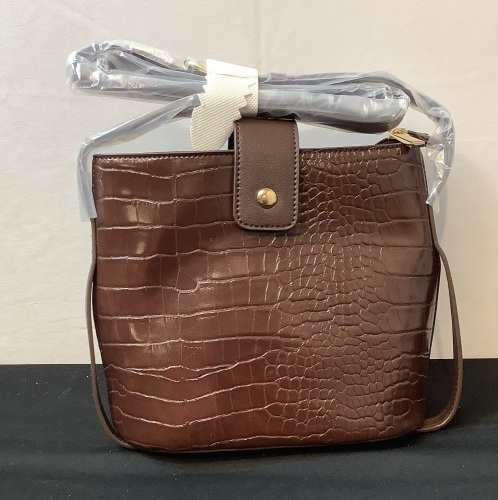 Womens Leather Crossbody Bag - Lot 84