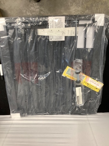 Cumbor Auto-Close Safety Gate - Lot 236