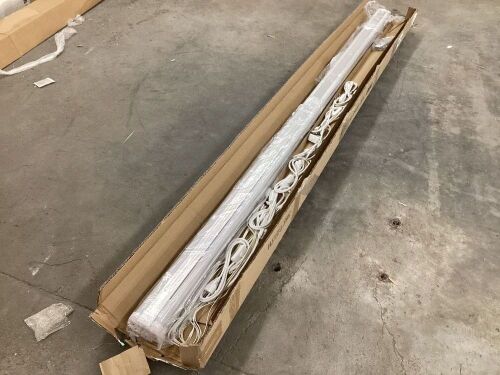 Barrina T8 LED Lights 8' - Lot 493