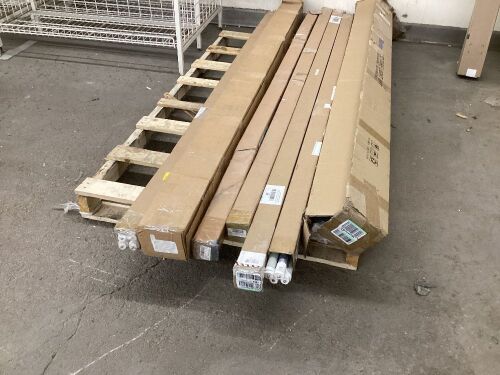 Lot of 8' LED Lights  - Lot 478