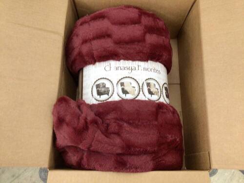 60x70 Fleece Throw - Lot 631