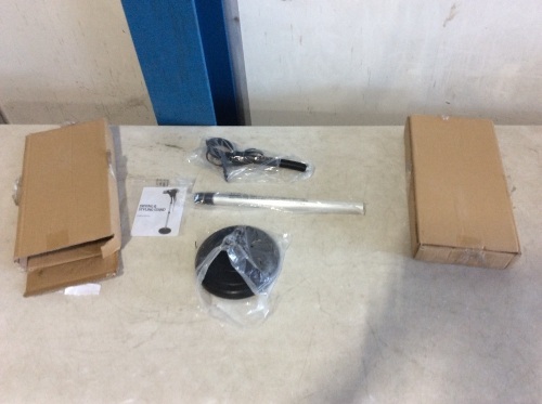 Lot of (2) New Drying and Styling Stands - Lot 518