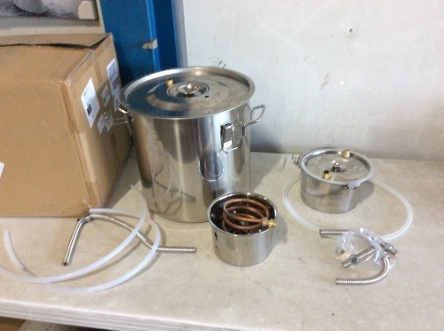 8-Gallon Alcohol Distiller - Lot 674