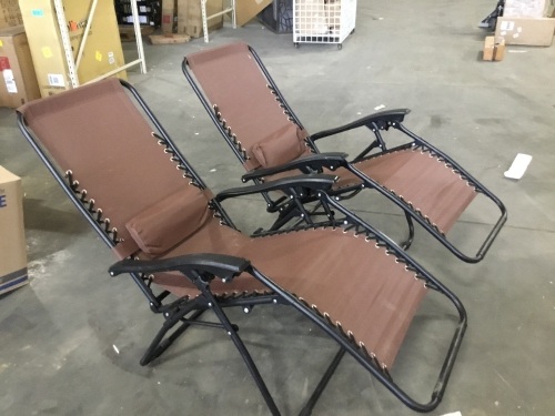 Set of 2 Adjustable Zero Gravity Patio Chair Recliners - Lot 646