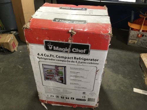 Magic Chef 4.4 Cu. Ft. Compact Refrigerator - Lot 310