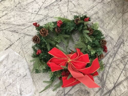 Holiday Wreath  - Lot 467
