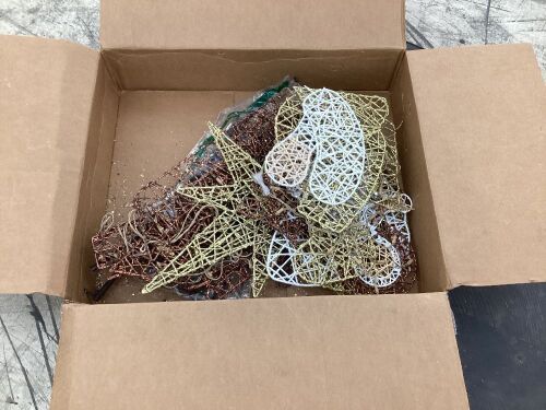 Outdoor Nativity Scene  - Lot 748