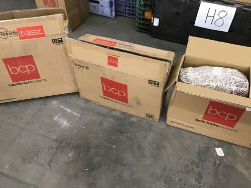 Lot of (3) Lighted Holiday Decorations  - Lot 522